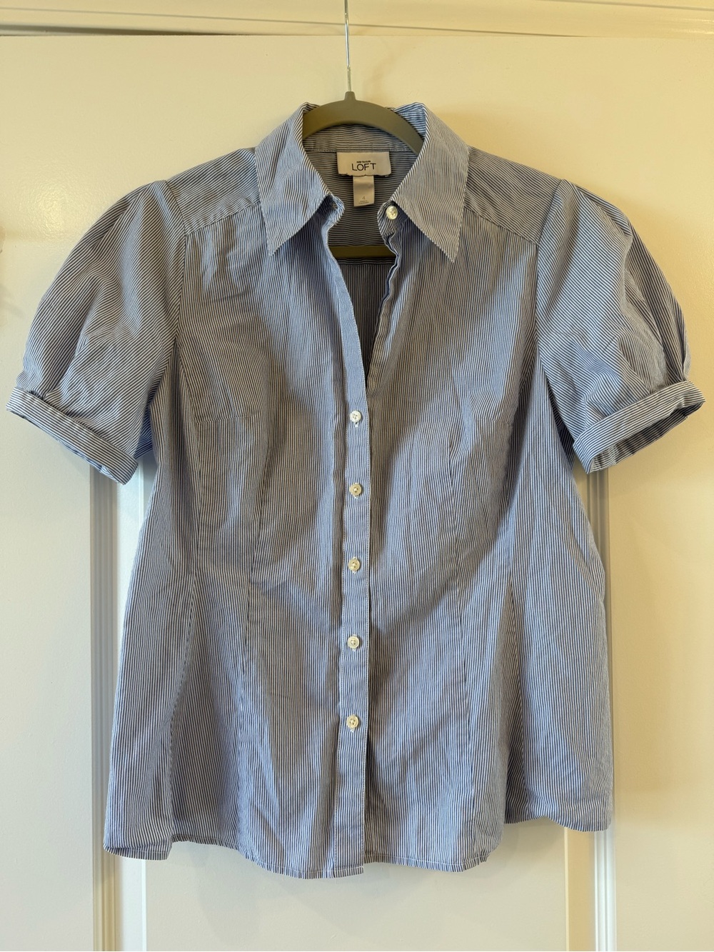 Ann Taylor LOFT Blue Pinstripe Short-Sleeve Button-Up Shirt with Puff Sleeves